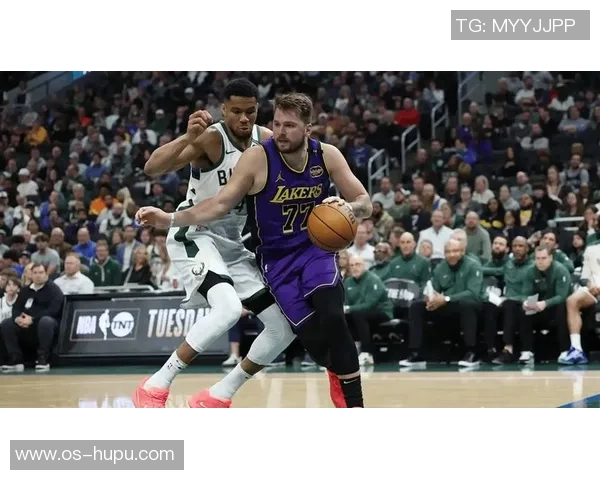 2021年NBA总决赛雄鹿与湖人对决的精彩瞬间与战术分析