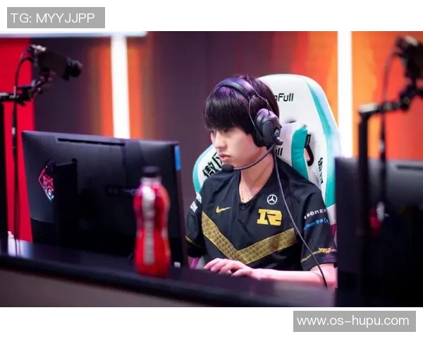 RNG在冠军杯积分榜上以81分稳居第一位置展现强大实力