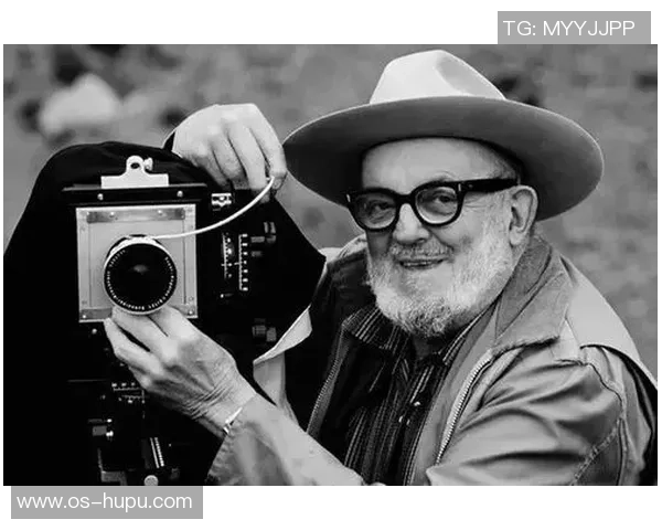 亚当斯的传奇人生与影响力探秘，揭示他在历史舞台上的重要角色与贡献