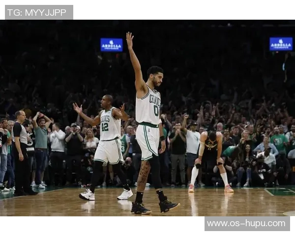 密尔沃基雄鹿VS对手的精彩对决回顾与分析